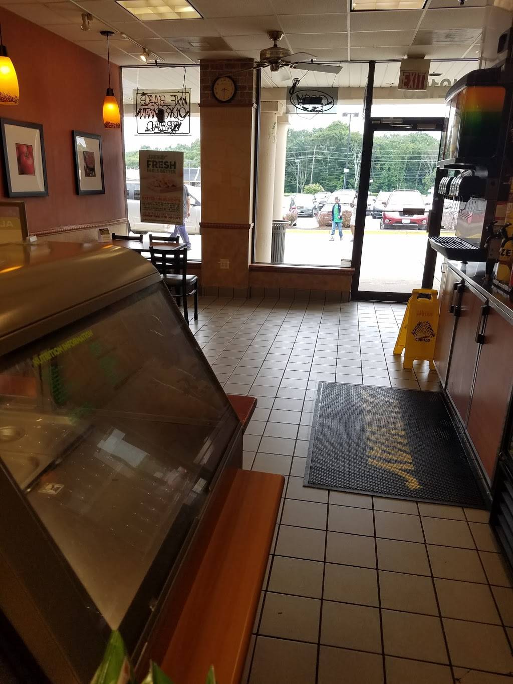 Subway Restaurants | restaurant | 12126 Central Ave, Space 11, Mitchellville Plaza, Mitchellville, MD 20721, USA | 3012184388 OR +1 301-218-4388
