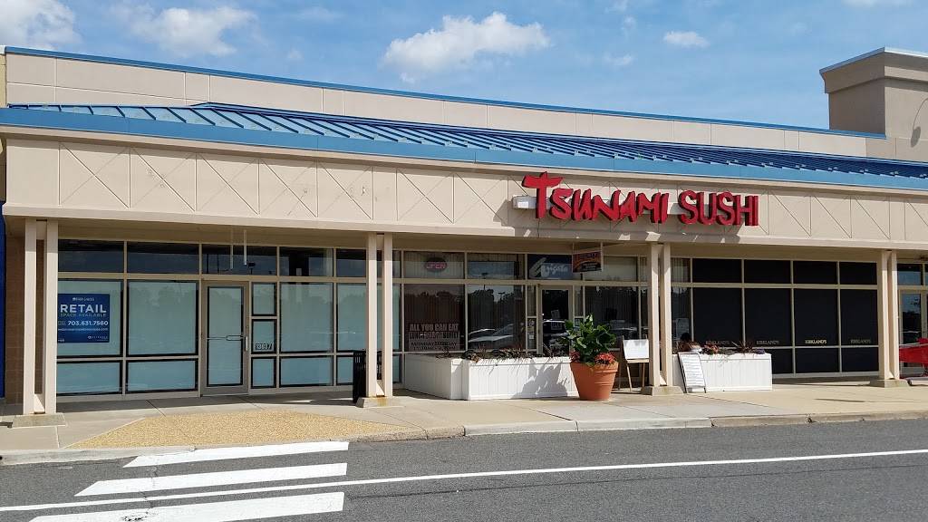 Tsunami Sushi | restaurant | 13039 Fair Lakes Shopping Center, Fairfax, VA 22033, USA | 7034498404 OR +1 703-449-8404