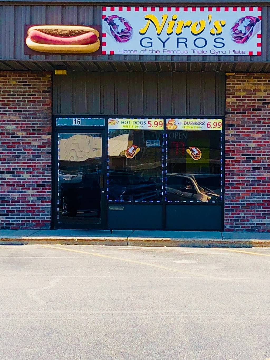 Niros Gyros | restaurant | 855 W Cook St, Manteno, IL 60950, USA | 8154683400 OR +1 815-468-3400