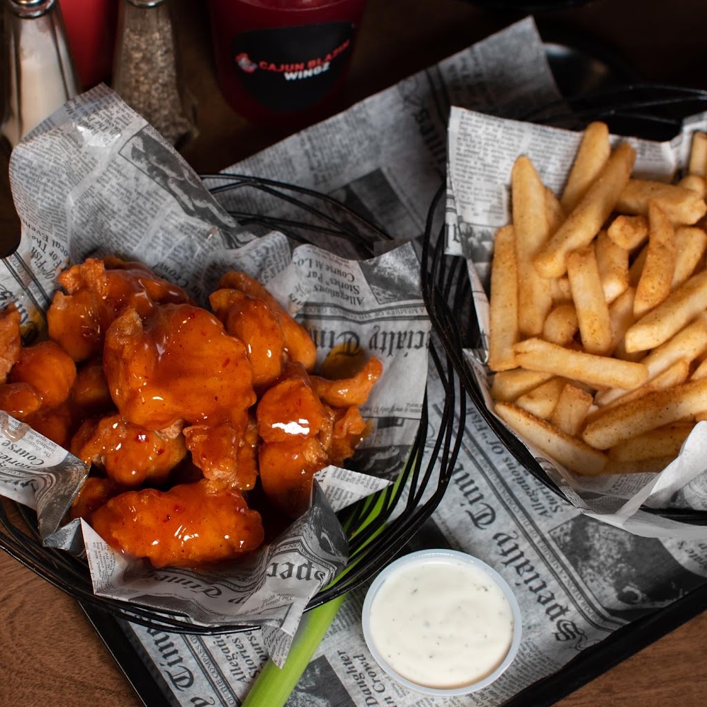 Cajun Blazin Wingz | restaurant | 796 E I-10 Service Rd STE 200, Slidell, LA 70461, USA | 9853268017 OR +1 985-326-8017