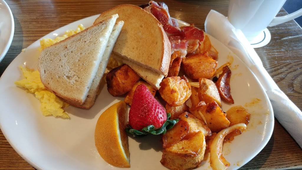 Big Rig Kitchen & Brewery | restaurant | 2750 Iris St, Ottawa, ON K2C 3C9, Canada | 6136883336 OR +1 613-688-3336