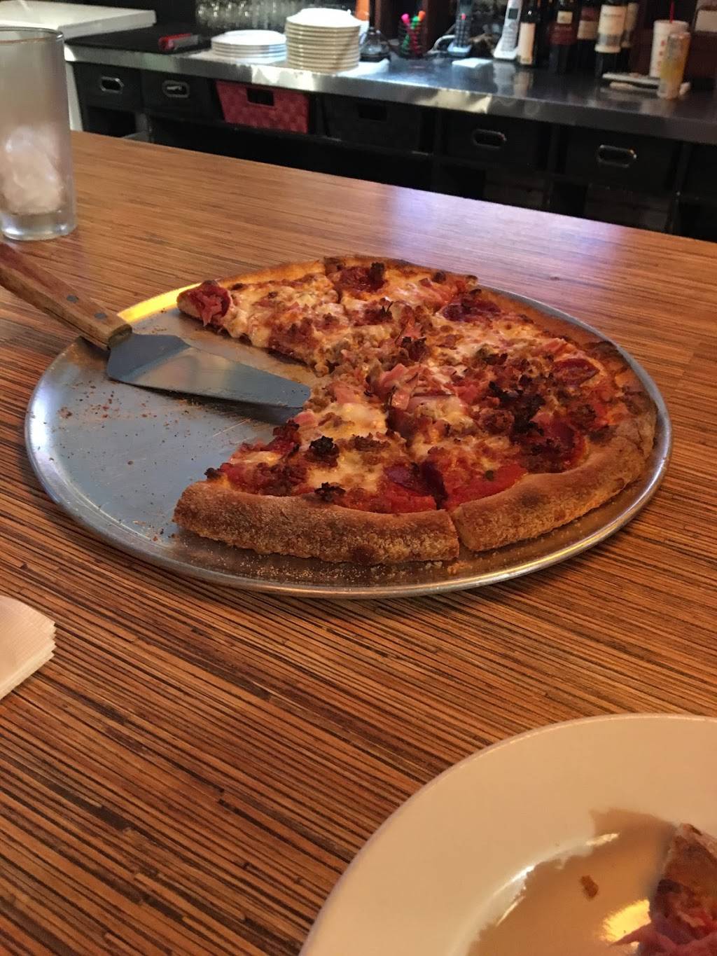 Davincis Pizza | restaurant | 469 Atlantic Blvd # 2, Atlantic Beach, FL 32233, USA | 9042412001 OR +1 904-241-2001