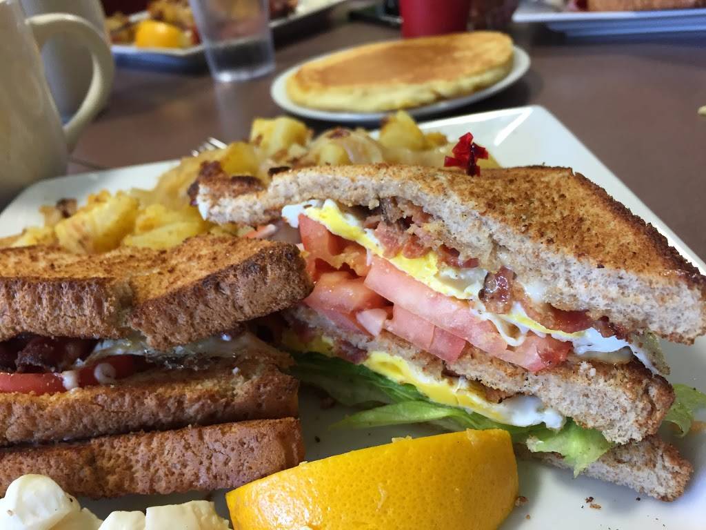 Midori Market Navan | restaurant | 3689 Navan Rd, Navan, ON K4B 1H9, Canada | 6138373000 OR +1 613-837-3000