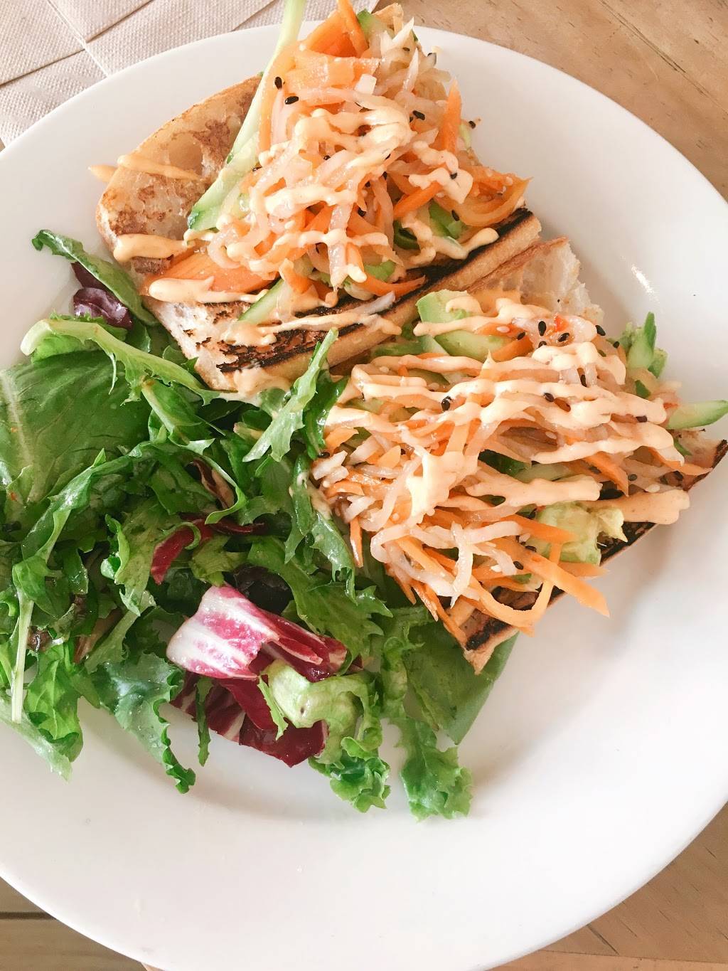 THE ELK | cafe | 128 Charles St, New York, NY 10014, USA | 2129334780 OR +1 212-933-4780