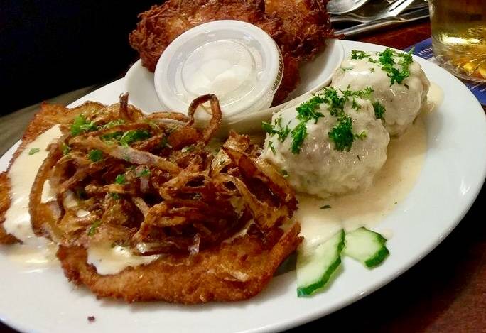 Sandras Restaurant | restaurant | 111 W Olympia Ave, Punta Gorda, FL 33950, USA | 9415750177 OR +1 941-575-0177