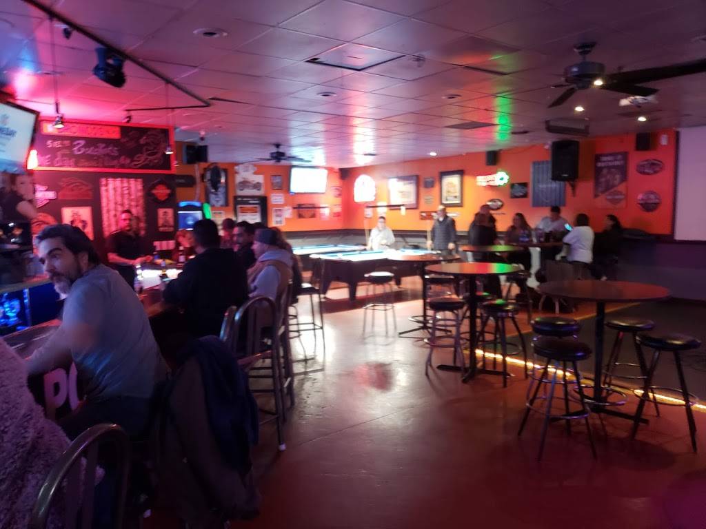 Extra Point Sports Bar | restaurant | 4050 E 100th Ave, Denver, CO 80229, USA | 3034529353 OR +1 303-452-9353