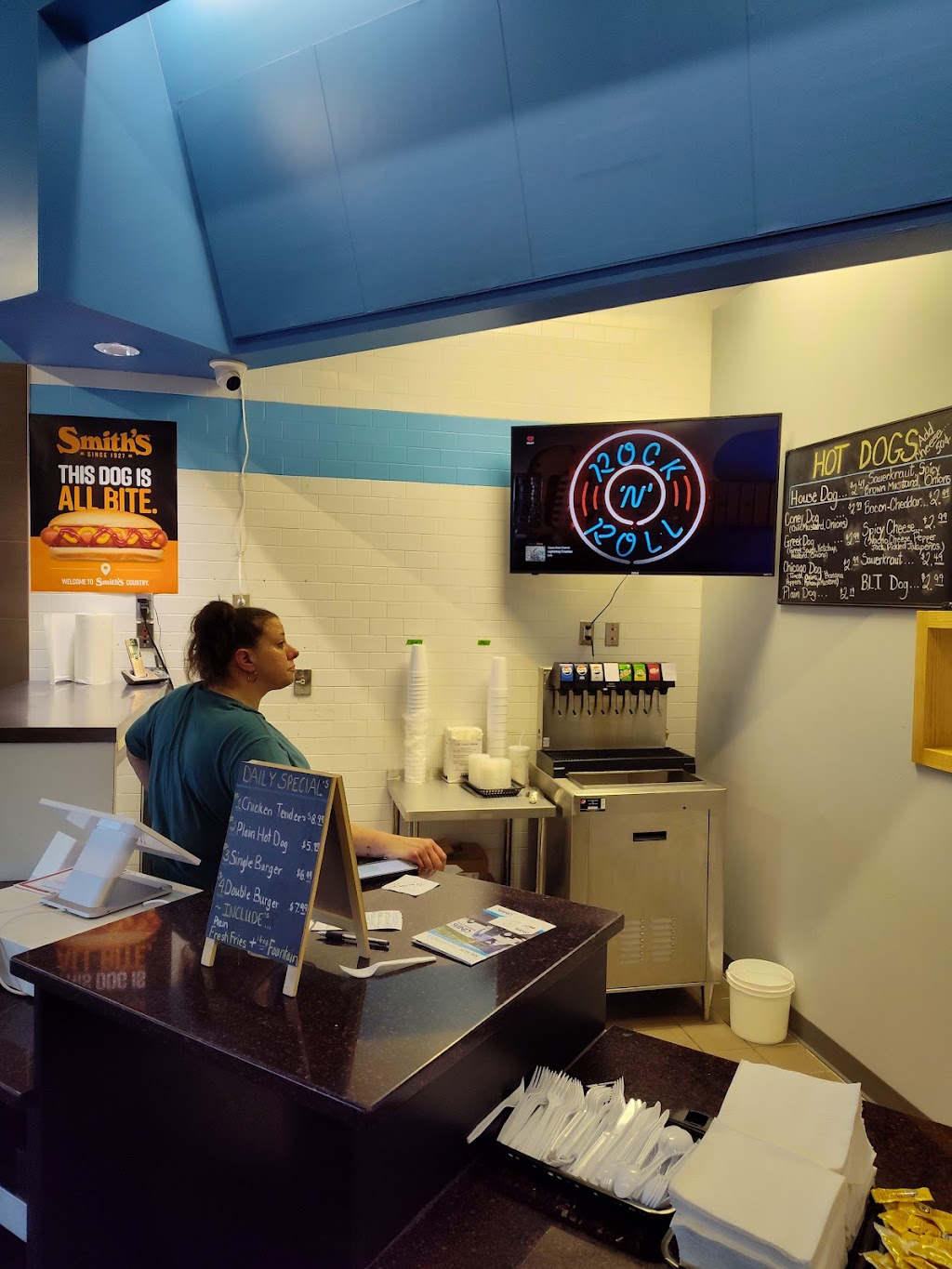 Coney Island of Erie | restaurant | 5001 Peach St, Erie, PA 16509, USA | 8148684364 OR +1 814-868-4364