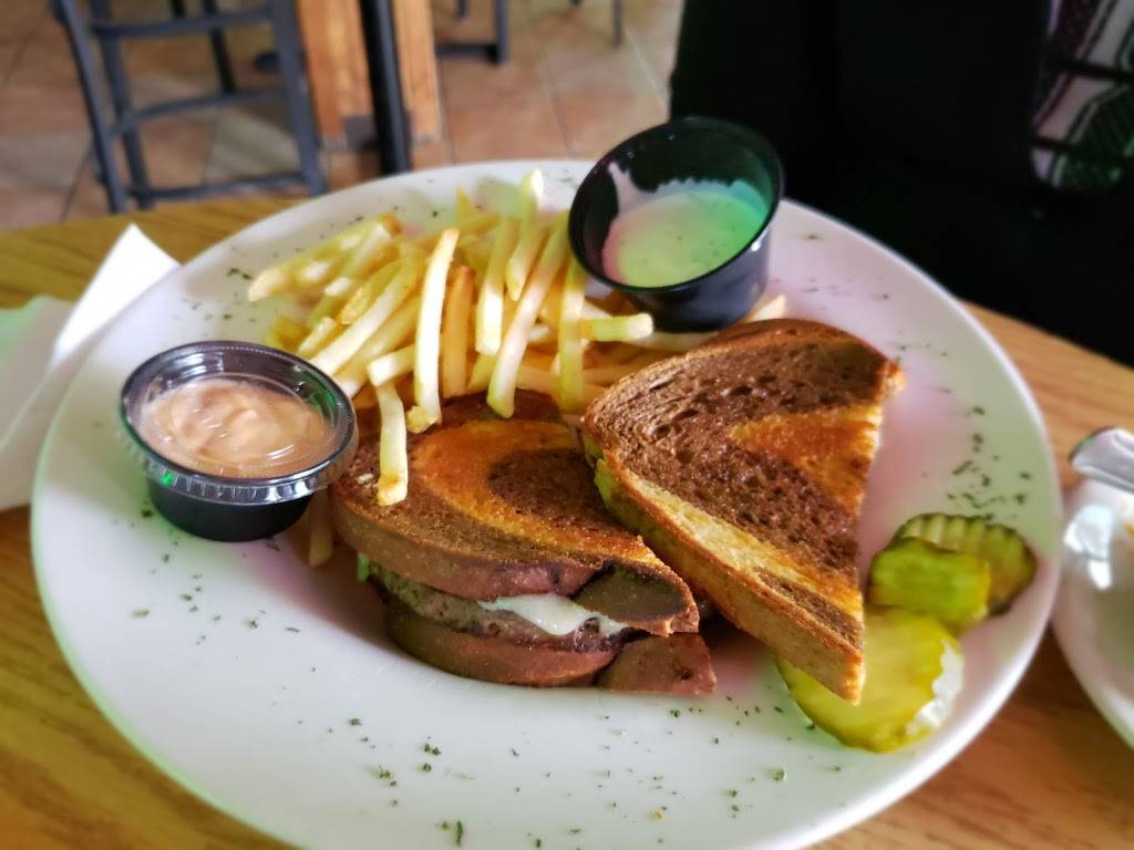 Willie Beamons | restaurant | 2590 County Rd II, Neenah, WI 54956, USA | 9209670391 OR +1 920-967-0391