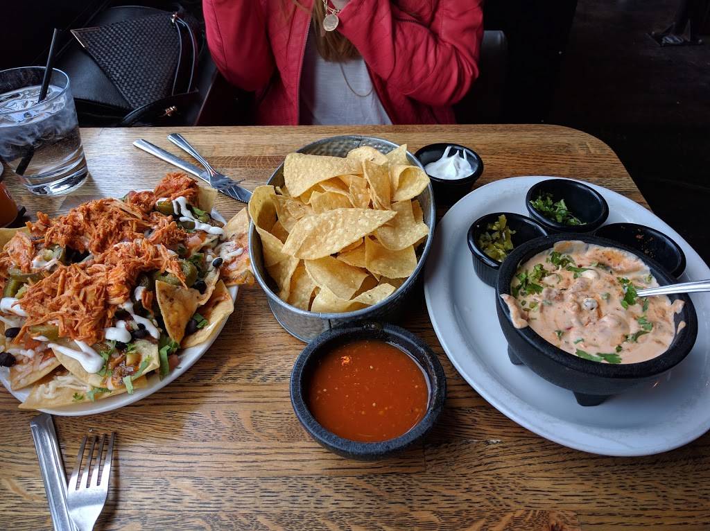 El Camino Community Tavern | restaurant | 3628 W 32nd Ave, Denver, CO 80211, USA | 7208897946 OR +1 720-889-7946