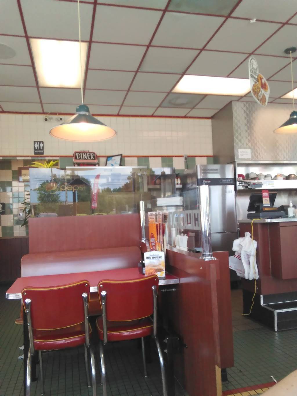 Huddle House | restaurant | 2531 US-25 BUS, Greenwood, SC 29646, USA | 8649432400 OR +1 864-943-2400