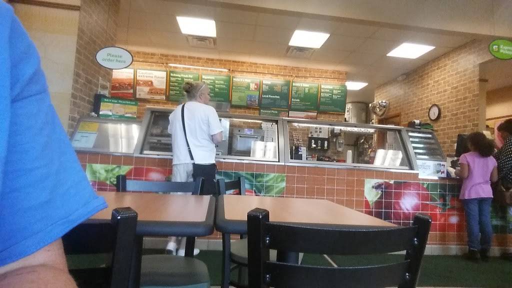 Subway | restaurant | 364 Creyts Rd, Dimondale, MI 48821, USA | 5176462369 OR +1 517-646-2369