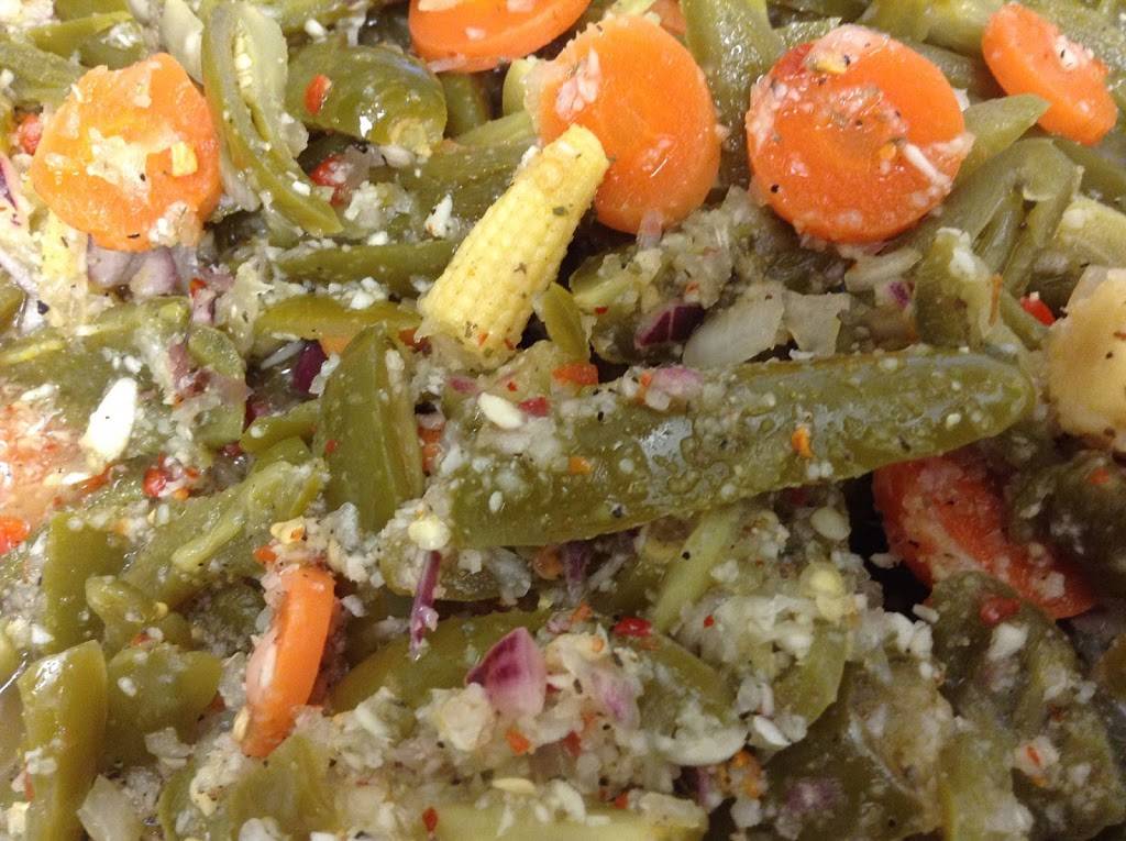 The Salad Surgeon @ Pinnacle Pickles | restaurant | 5816 Bluffman Dr, Dallas, TX 75241, USA | 2148540443 OR +1 214-854-0443