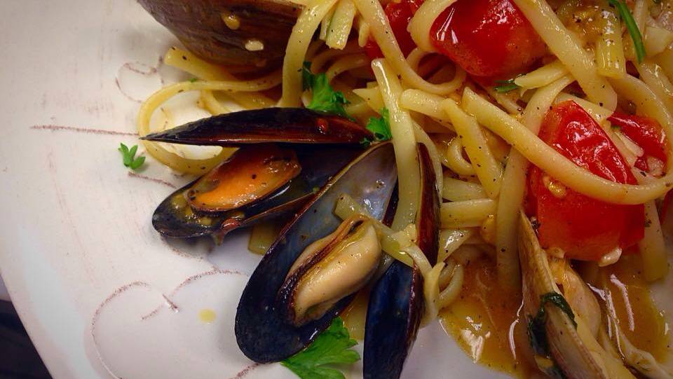 Amalfis | restaurant | 664 Long Point Rd, Mt Pleasant, SC 29464, USA | 8437934265 OR +1 843-793-4265