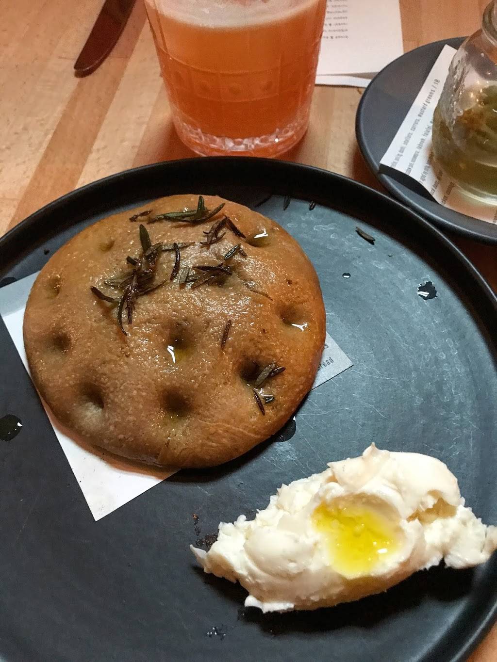 The White Bull | restaurant | 123 E Court Square, Decatur, GA 30030, USA | 4046005649 OR +1 404-600-5649