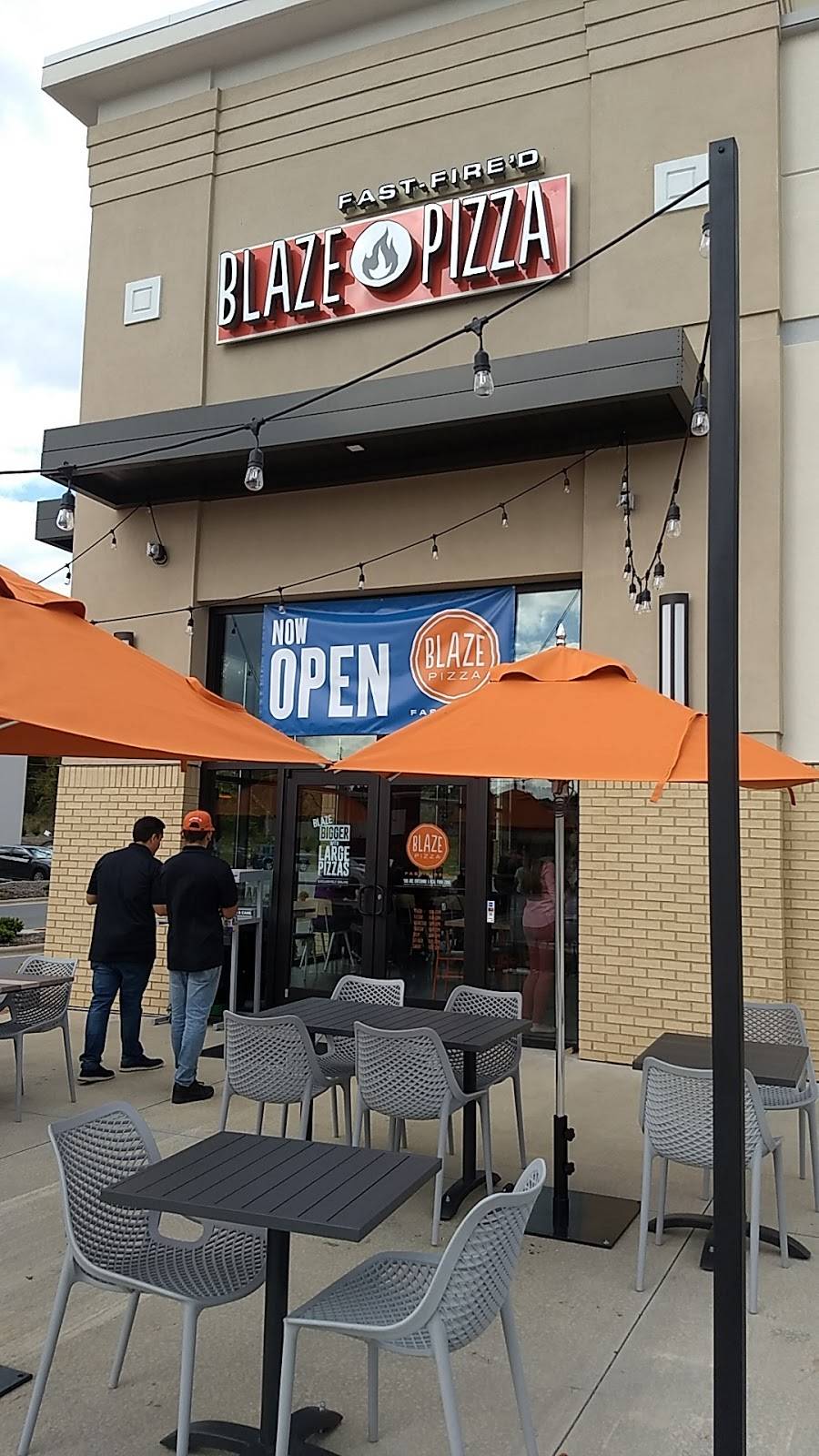 Blaze Pizza | meal takeaway | 4522 W Wendover Ave, Greensboro, NC 27409, USA | 3367383331 OR +1 336-738-3331