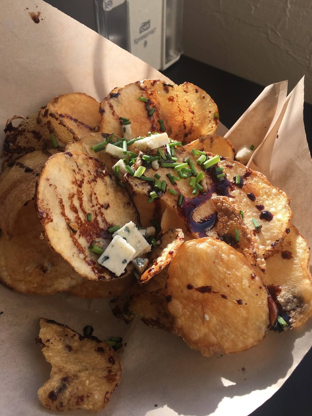 Chipwrecked | restaurant | 246 Pomeroy Ave, Pismo Beach, CA 93449, USA | 8055565272 OR +1 805-556-5272