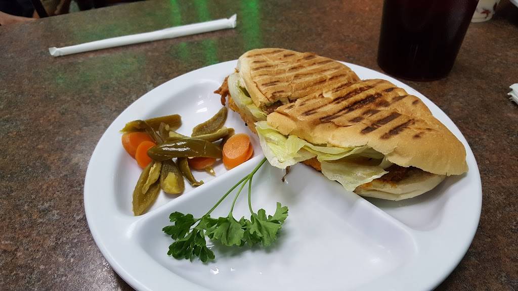 Tortas Las Glorias | restaurant | 1197 N Mt Vernon Ave, Colton, CA 92324, USA | 9093701320 OR +1 909-370-1320
