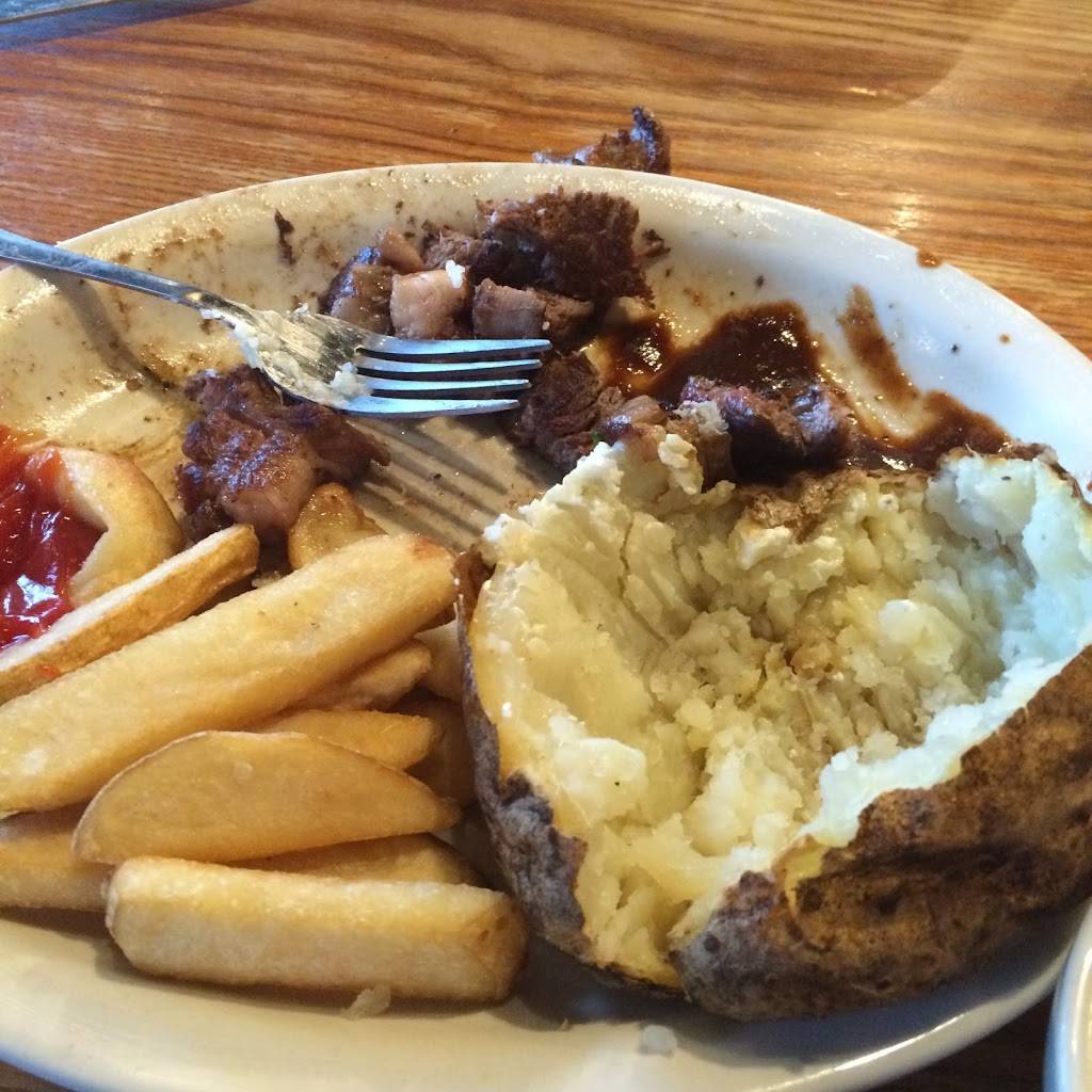 Cracker Barrel Old Country Store | restaurant | 429 E Margaret Dr, Terre Haute, IN 47802, USA | 8122356593 OR +1 812-235-6593