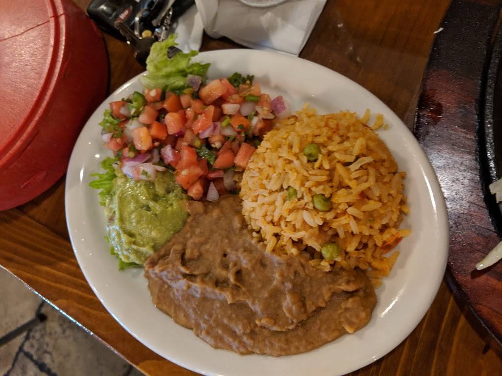 Hacienda Mis Padres Mexican Grill | restaurant | 5104 W Davis St, Conroe, TX 77304, USA | 9367561503 OR +1 936-756-1503