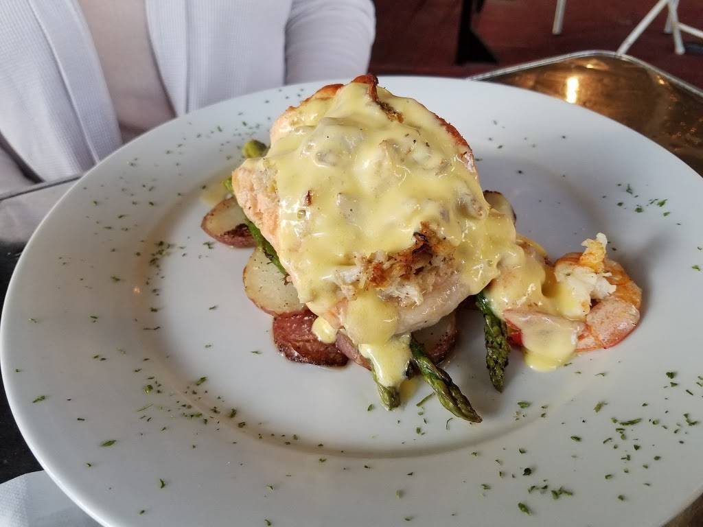 Café at City Market | restaurant | 230 W Saint Julian Street, Savannah, GA 31401, USA | 9122367133 OR +1 912-236-7133