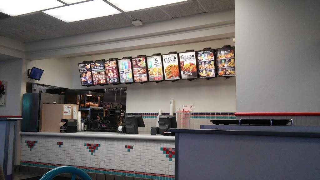 Taco Bell | meal takeaway | 14529 60th St N, Oak Park Heights, MN 55082, USA | 6514303888 OR +1 651-430-3888