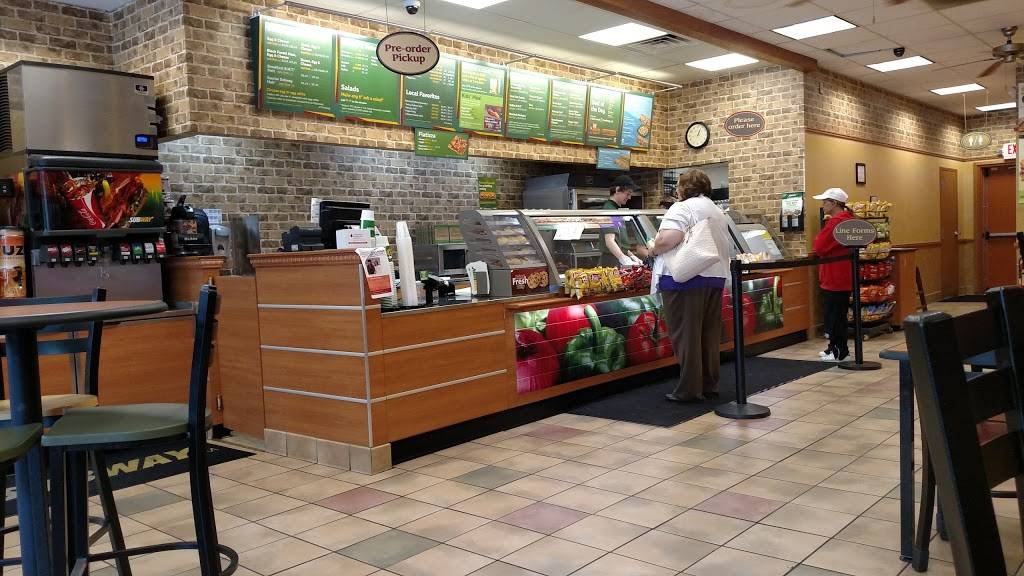 Subway | restaurant | 607 Country Club Dr, Newark, OH 43055, USA | 7402810000 OR +1 740-281-0000