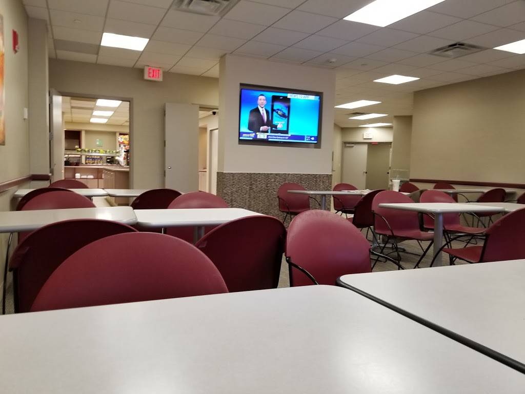 Skyline Cafe | restaurant | 7 Skyline Dr, Hawthorne, NY 10532, USA | 9143455033 OR +1 914-345-5033