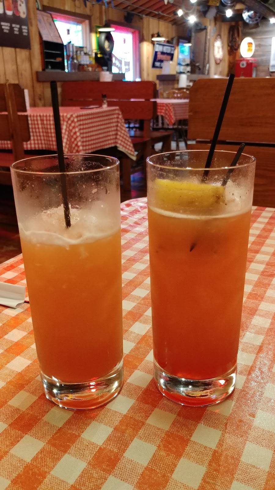 Famous Daves Bar-B-Que | restaurant | 3030 Milton Ave, Janesville, WI 53545, USA | 6087578100 OR +1 608-757-8100