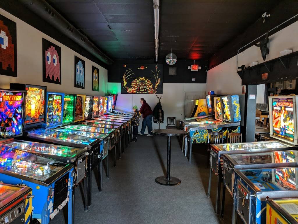 The Ottawa Pinball Arcade | restaurant | 2559 Baseline Rd, Ottawa, ON K2H 7B3, Canada | 6132236108 OR +1 613-223-6108