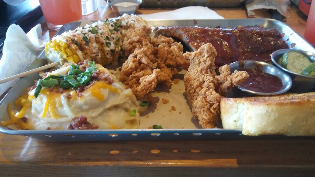 Chilis Grill & Bar | meal takeaway | 20901 Haggerty Rd, Novi, MI 48375, USA | 2483449722 OR +1 248-344-9722