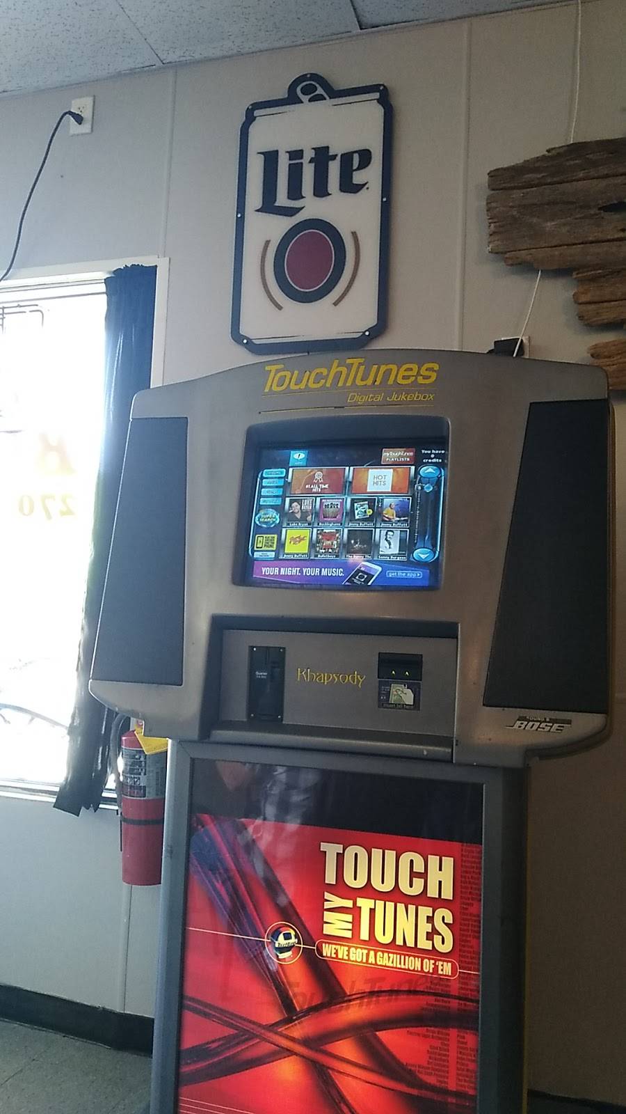 Berts Rivertown Grill, Inc. | restaurant | 314 West St, Cloverport, KY 40111, USA | 2707872027 OR +1 270-787-2027