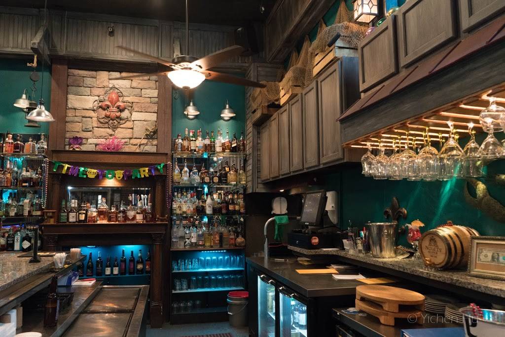 J. Gumbos | restaurant | 665 Wabash Ave, Terre Haute, IN 47807, USA | 8129172010 OR +1 812-917-2010