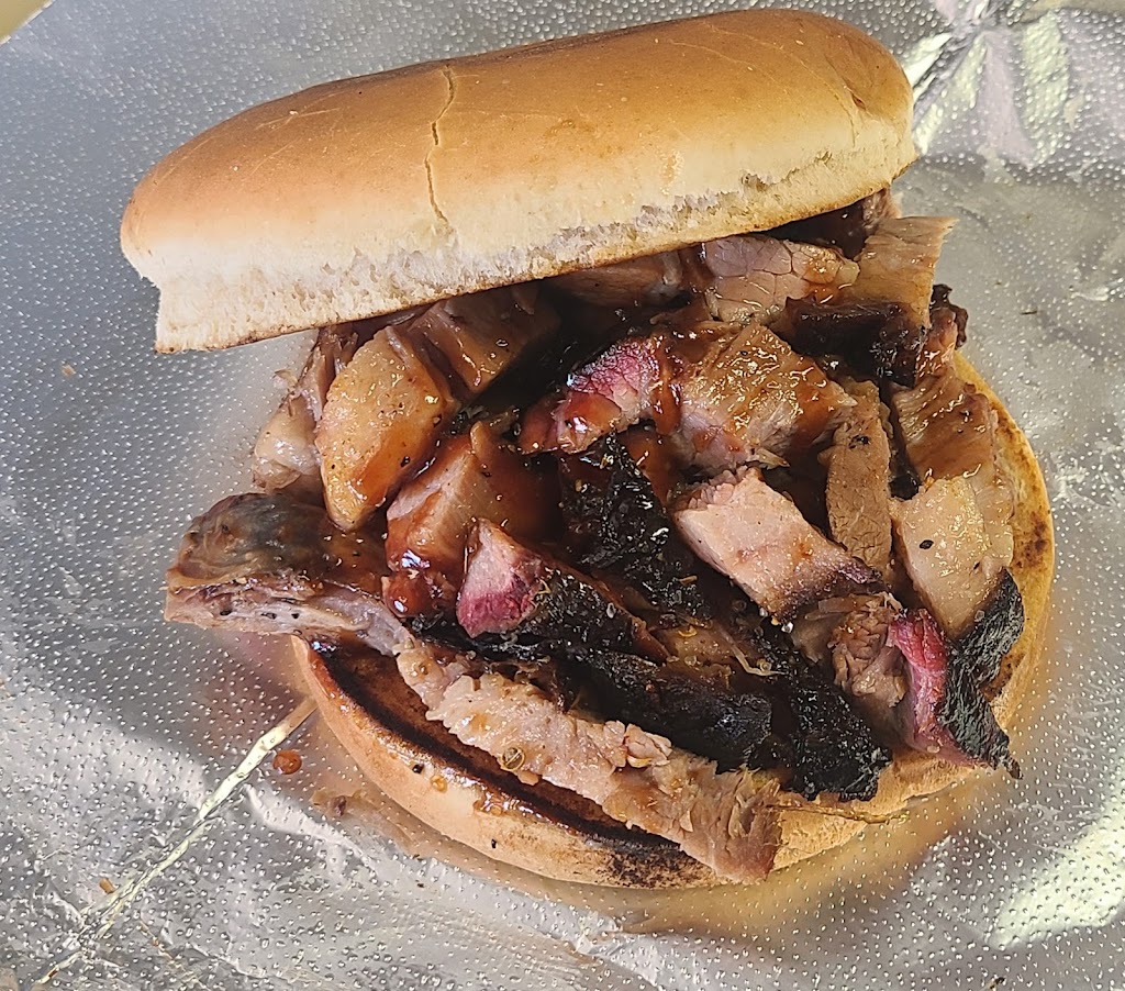 Downing Smoke | restaurant | 1706 S Margaret Ave, Kirbyville, TX 75956, USA | 4095948667 OR +1 409-594-8667