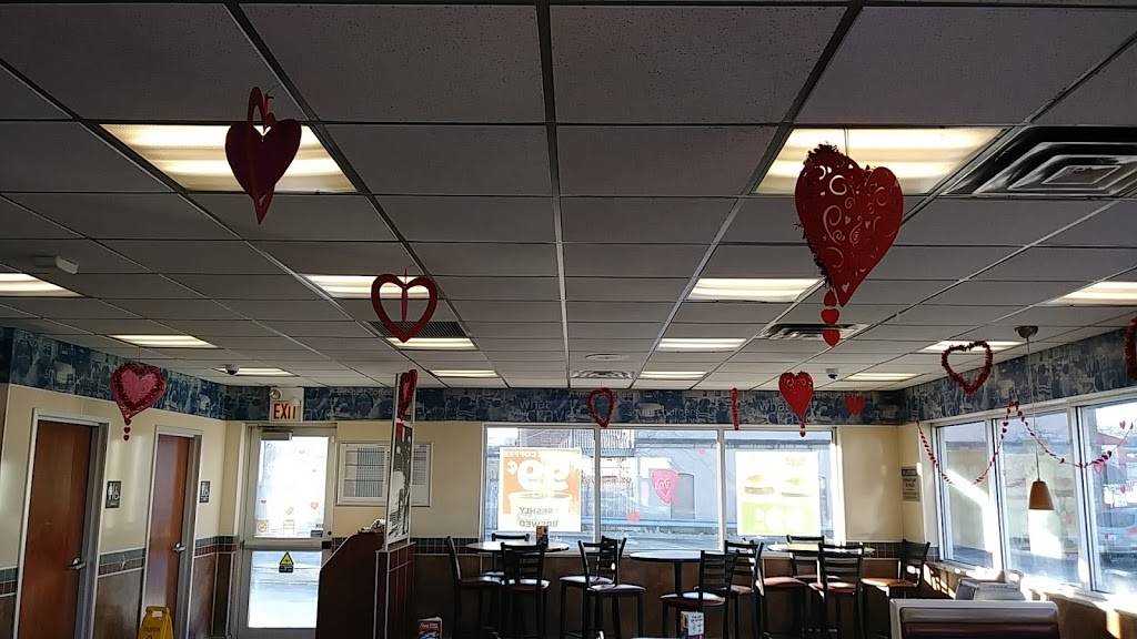 White Castle | restaurant | 12709 S Western Ave, Blue Island, IL 60406, USA | 7083859475 OR +1 708-385-9475