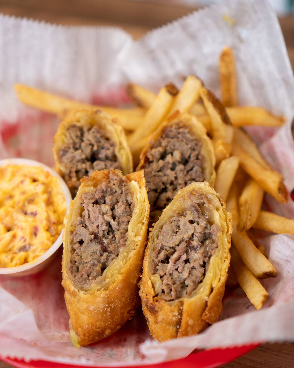 Leftys Cheesesteak | restaurant | 7060 N Wayne Rd, Westland, MI 48185, USA | 7346295100 OR +1 734-629-5100