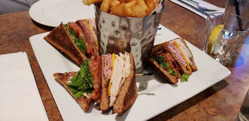 Hawks Prairie Restaurant & Sports Bar | restaurant | Hawks Prairie Restaurant & Sports Bar, 8306 Quinault Dr NE, Olympia, WA 98516, USA | 3604590900 OR +1 360-459-0900