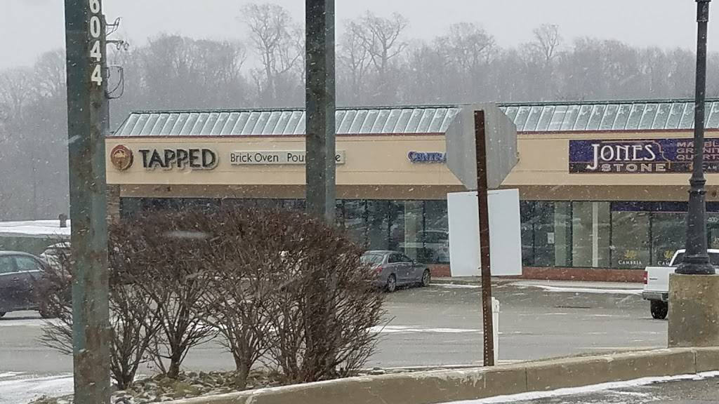 Tapped Brick Oven & Pour House | restaurant | 6044 Lincoln Hwy, Greensburg, PA 15601, USA | 7248508277 OR +1 724-850-8277