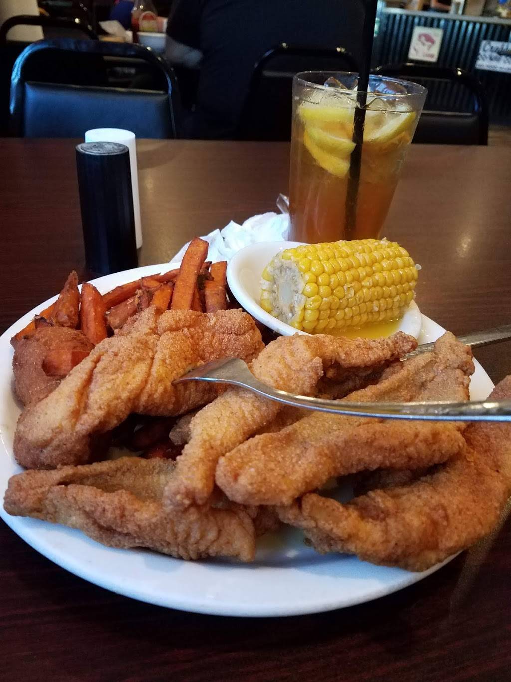 Deland Fish House | restaurant | 310 E International Speedway Blvd, DeLand, FL 32724, USA | 3867400069 OR +1 386-740-0069