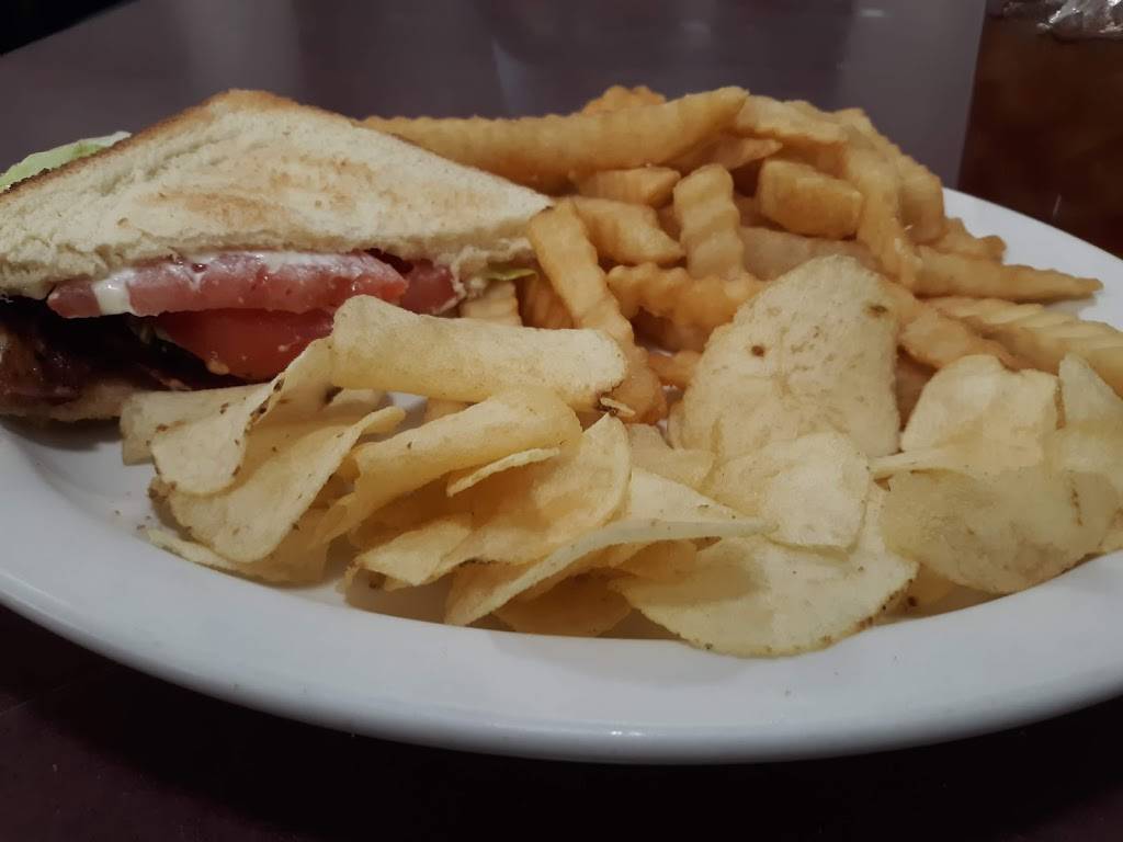 Hillside Family Restaurant | restaurant | 419 N Agnew St, Burkeville, VA 23922, USA | 4347674397 OR +1 434-767-4397