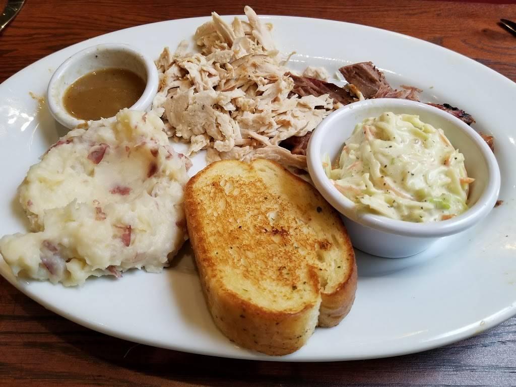 Smokey Bones Bar & Fire Grill | meal takeaway | 3901 US-98, Lakeland, FL 33809, USA | 8638158870 OR +1 863-815-8870