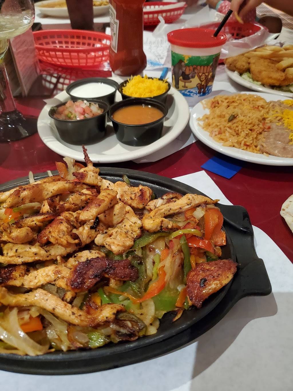 Los Arcos Mexican Restaurant | Lone Tree | restaurant | 9045 Forsstrom Dr, Lone Tree, CO 80124, USA | 3038588860 OR +1 303-858-8860