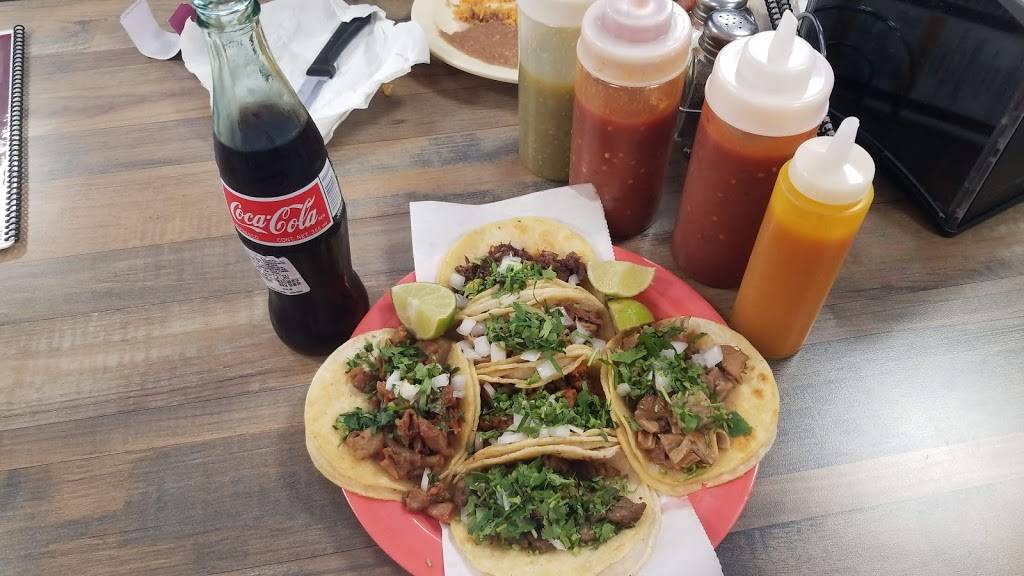 La Regia Taqueria | restaurant | 436 Hwy 1 W, Iowa City, IA 52246, USA | 3193418226 OR +1 319-341-8226