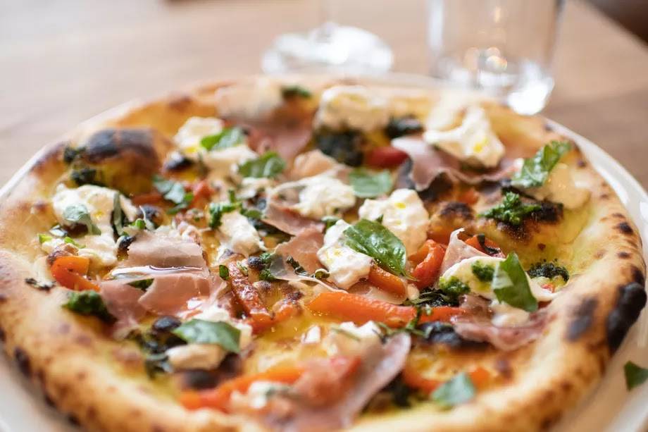 Piatti Pizzeria Laval | restaurant | 2829 Avenue des Aristocrates, Laval, QC H7W 0H3, Canada | 4502416003 OR +1 450-241-6003