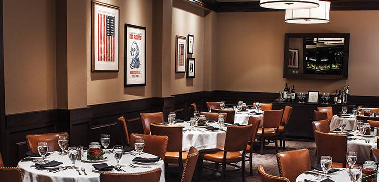 Bobs Steak & Chop House | restaurant | 250 5th Ave S, Nashville, TN 37203, USA | 6157613707 OR +1 615-761-3707