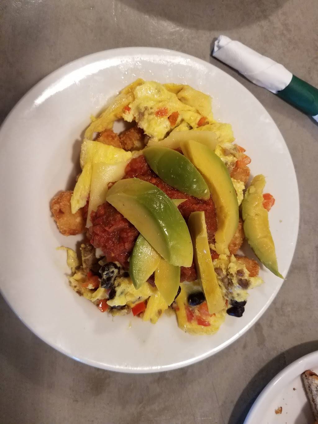 The Roosters Call | restaurant | 6050 Gull Rd, Kalamazoo, MI 49048, USA | 2697751601 OR +1 269-775-1601