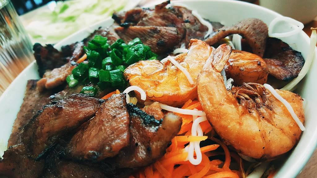 Phở Pasteur | restaurant | 1462 Hancock St, Quincy, MA 02169, USA | 6177703300 OR +1 617-770-3300