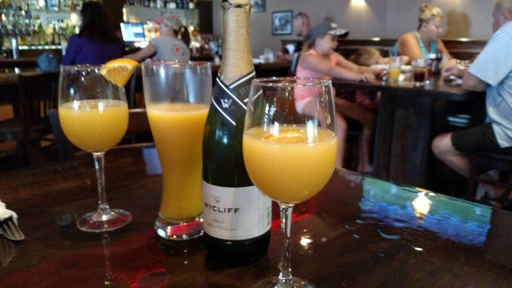 Broadway Grill | restaurant | 453 S Broadway St, Lake Orion, MI 48362, USA | 2486909141 OR +1 248-690-9141