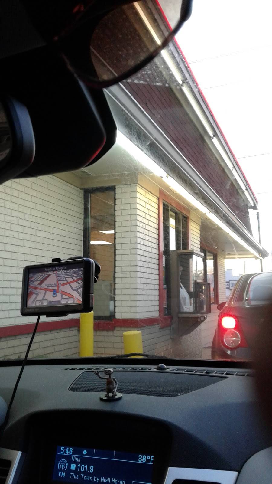 Lees Famous Recipe Chicken | restaurant | 5030 Montgomery Rd #2129, Cincinnati, OH 45212, USA | 5133512224 OR +1 513-351-2224