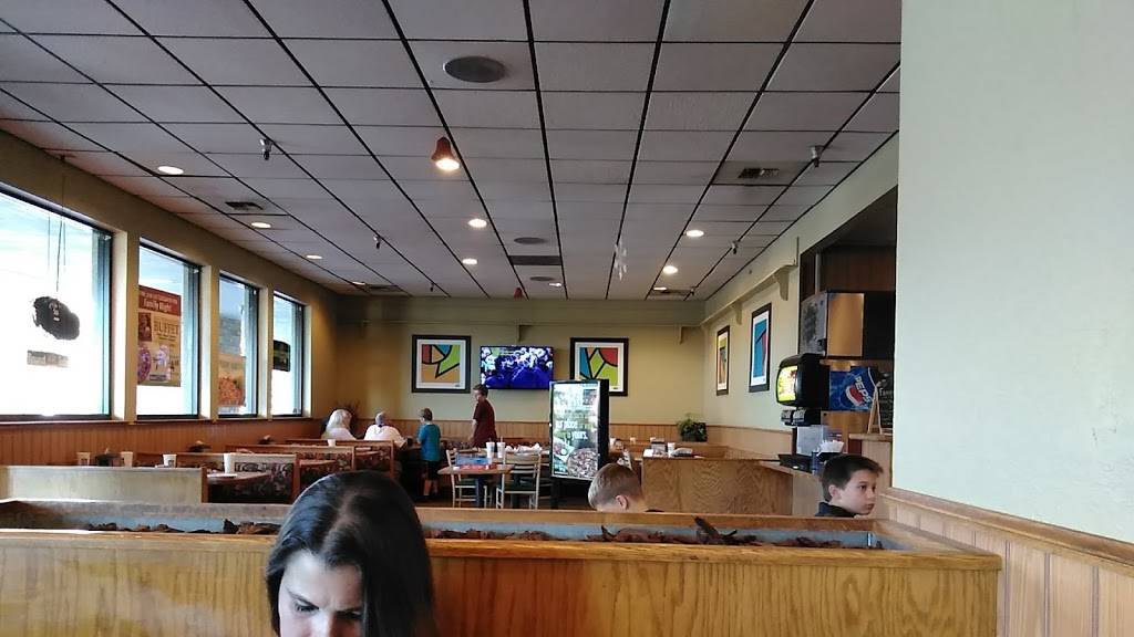 Round Table Pizza | meal delivery | 1449 E F St, Oakdale, CA 95361, USA | 2098472296 OR +1 209-847-2296