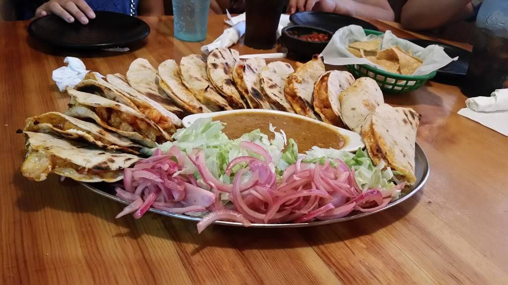Broncos Mexican Grill and Sports Bar | restaurant | 969 S Glendora Ave B, West Covina, CA 91790, USA | 6269394444 OR +1 626-939-4444
